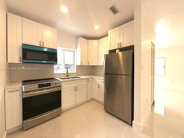 228 NW 32nd Ave #230 — Photo 6