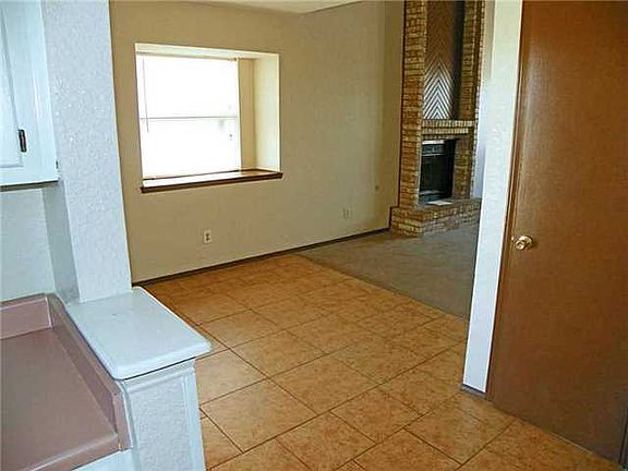 3rd image of 11575 Arnaz Ct