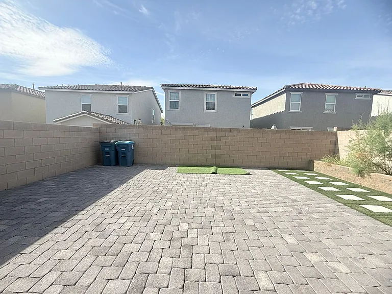 7659 W Mistral Ave — Photo 25