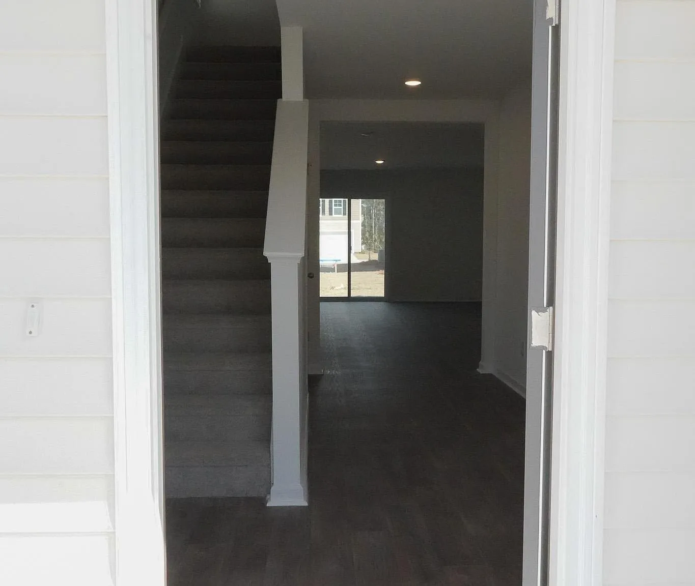 5 bed, 2361 sqft, $2,150 — Photo 4