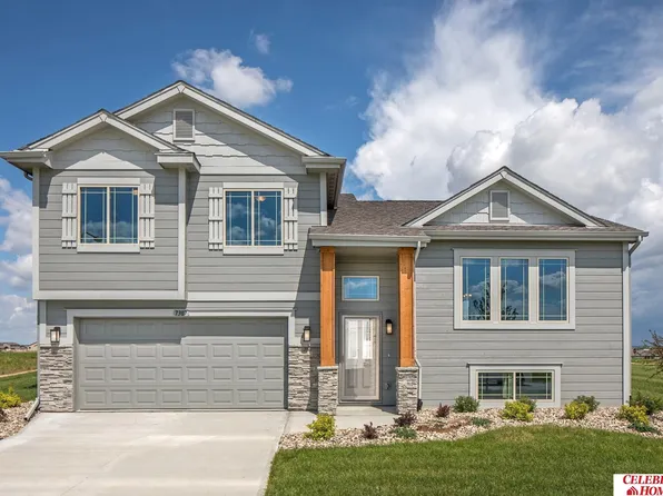 11102 Sunrise St, Omaha, NE 68142