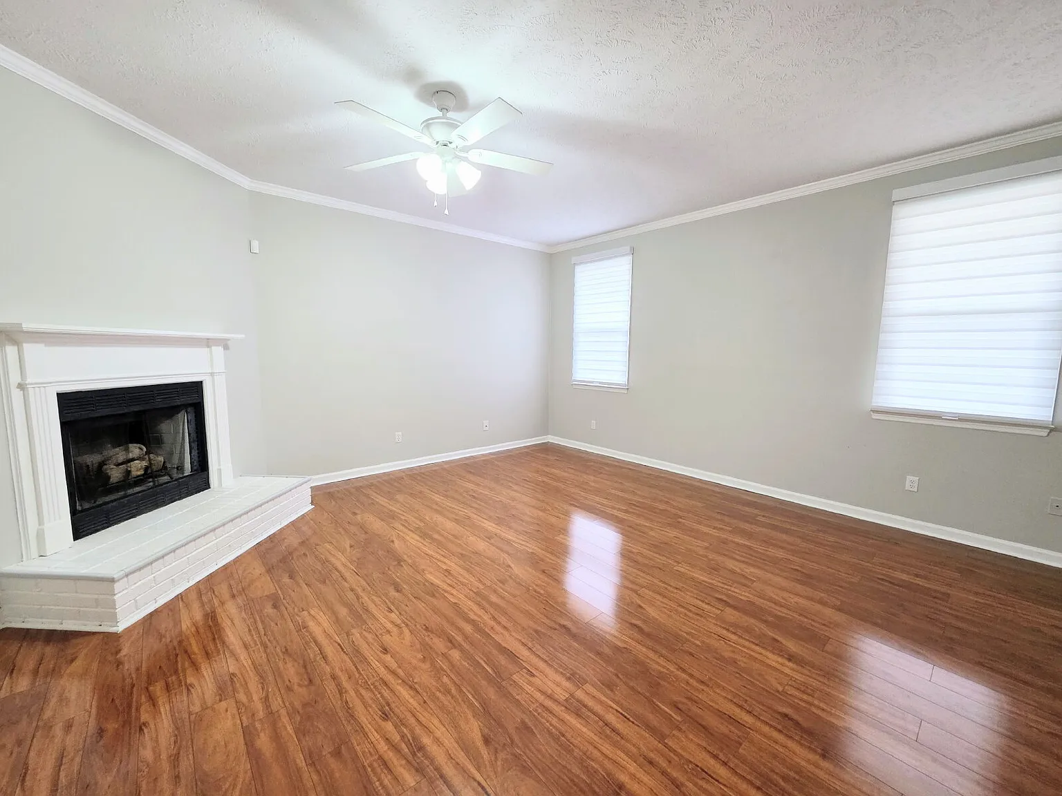 3 bed, 2.0 bath, 1705 sqft, $1,625 — Photo 3