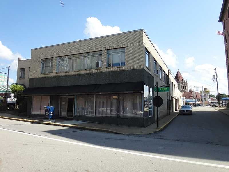 2nd image of 107 W Main St