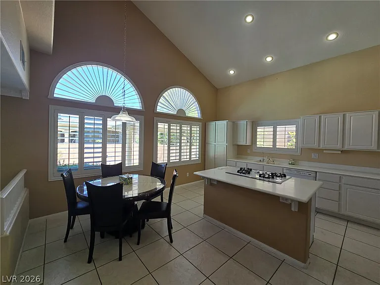 2232 Alanhurst Dr — Photo 16