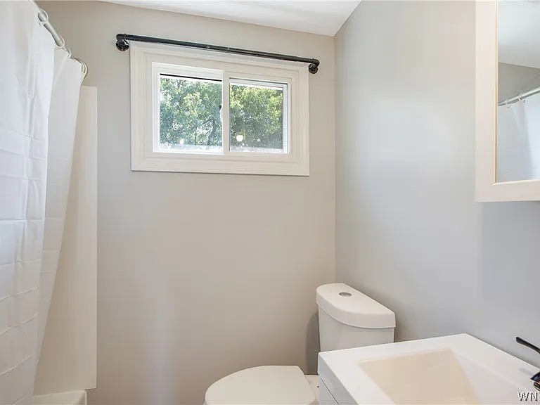 235 Robert Dr #LEFT SIDE — Photo 9