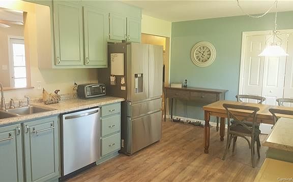 5th image of 131 Linwood Dr