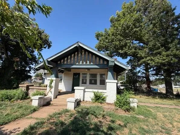 321 N Steele Ave, Cushing, OK 74023