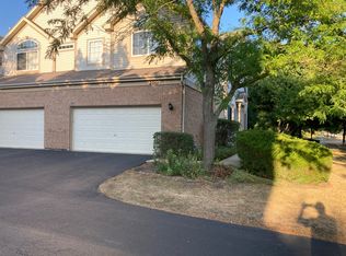 200 Southwicke Dr #200, Streamwood, IL 60107