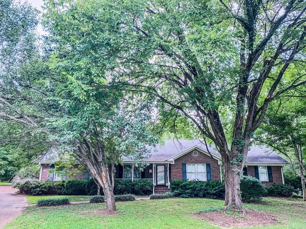 1004 Sunnyside Dr, Columbia, TN 38401