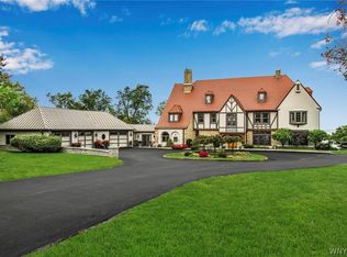 6046 Old Lake Shore Rd, Lake View, NY 14085