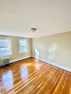 Rented by Amorelli Realty | media 8