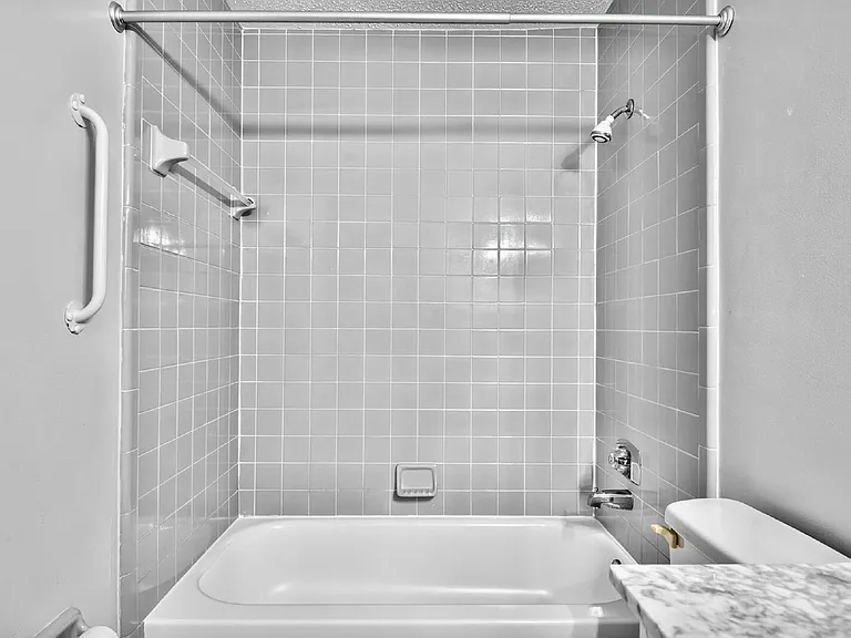 73B Buttonworth Dr — Photo 32