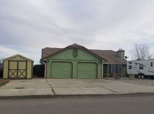 21600 Foothill Dr, Tehachapi, CA 93561