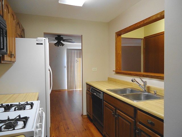 1st image of 843 Shakespeare Dr