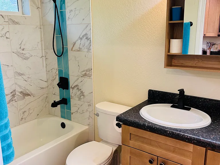 3565 N Loma Vista Dr — Photo 6