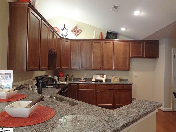 5th image of 211 Sunset Glory Ln