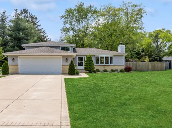 0N058 Robbins St, Winfield, IL 60190