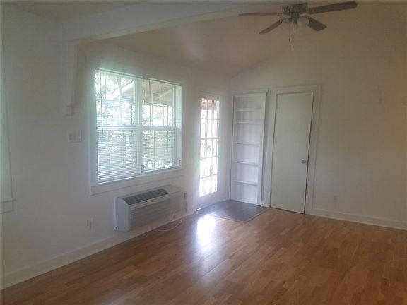 3rd image of 513 E 20th St APT 11