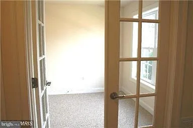 3 bed, 2.5 bath, 2500 sqft, $3,350 — Photo 2
