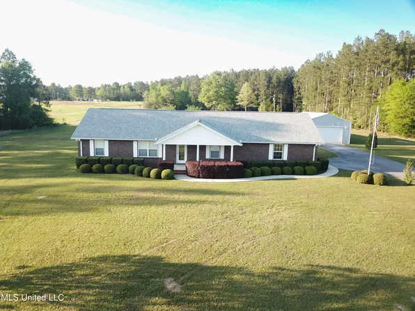 128 Ethans Trl, Lucedale, MS 39452