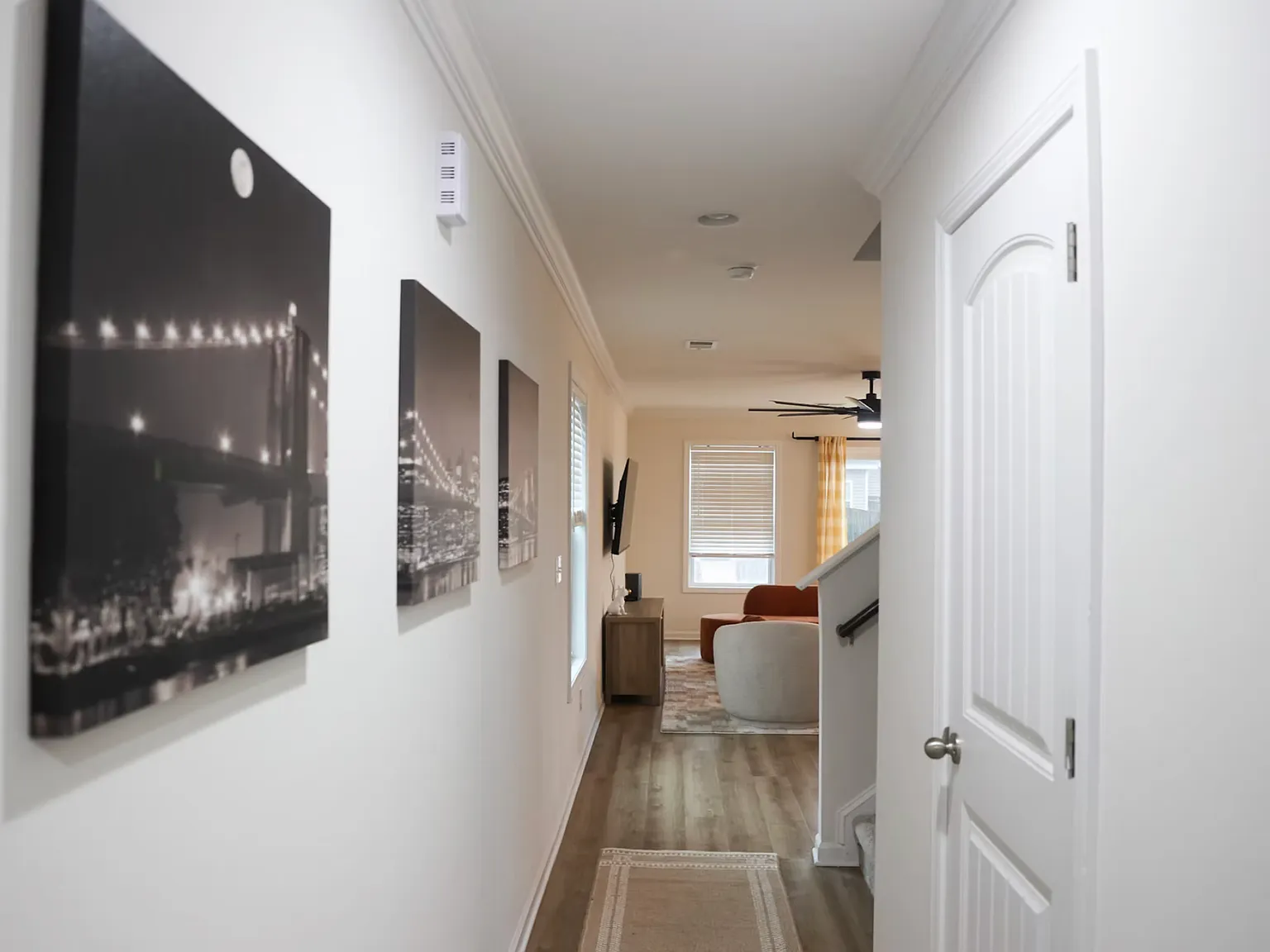3 bed, 1817 sqft, $2,000 — Photo 2