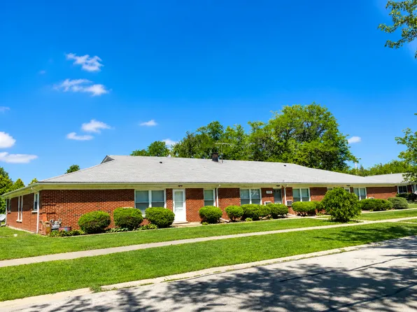 11208 1st St #2, Mokena, IL 60448