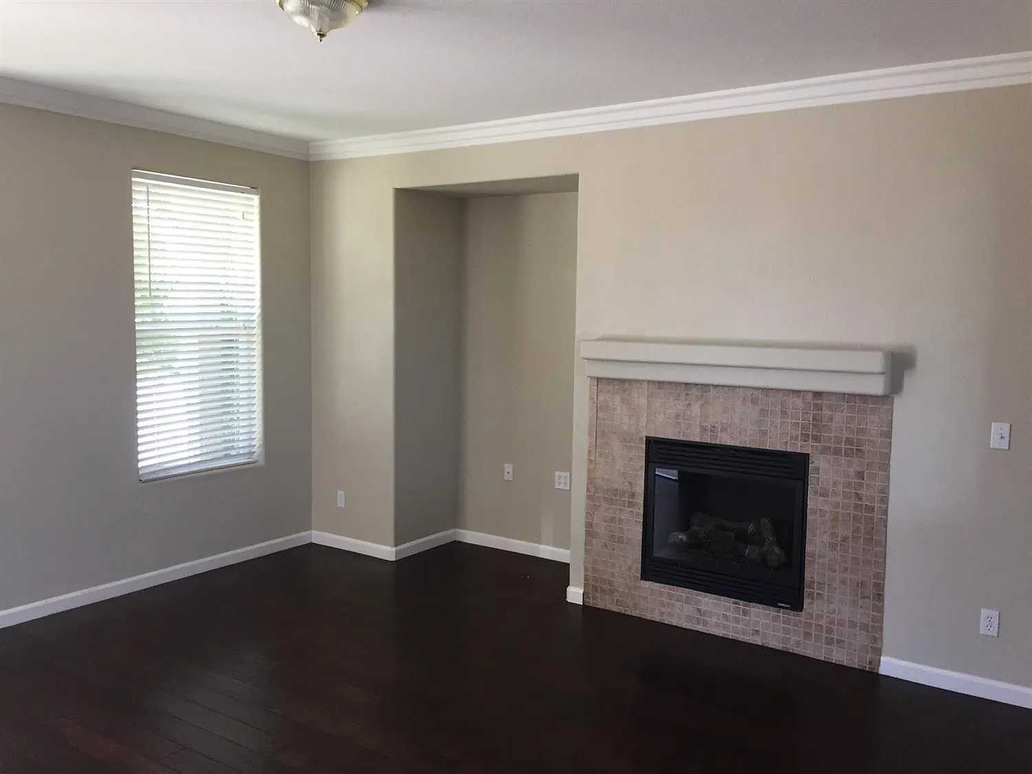 3 bed, 1875 sqft, $3,150 — Photo 2