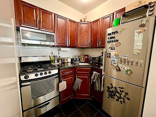 4th image of 14-07 31st Ave #2A