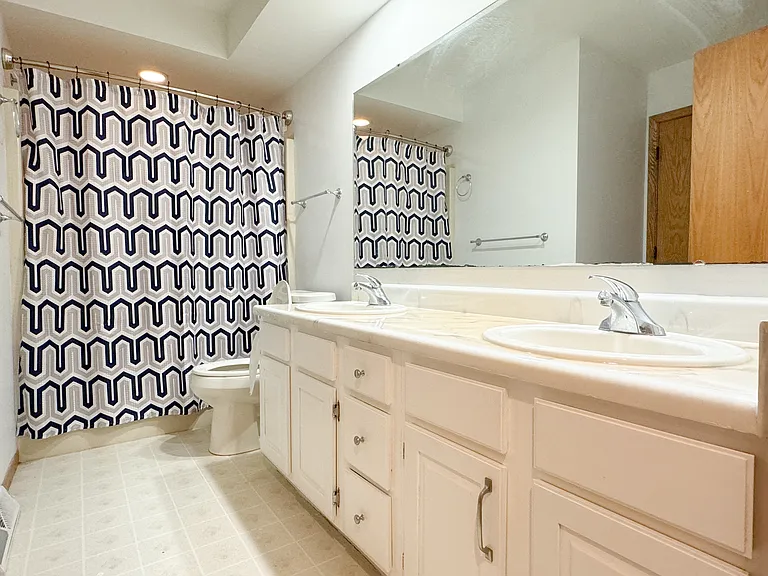7102 Friendship Ln — Photo 8