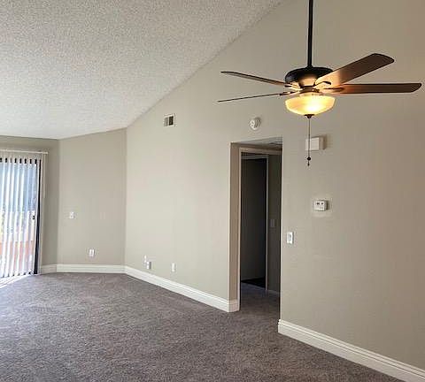 PLAN B 2BED_ LIVING ROOM