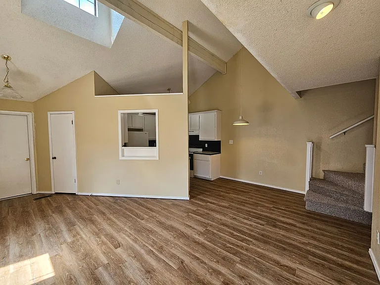 217 Monticello Rd — Photo 3