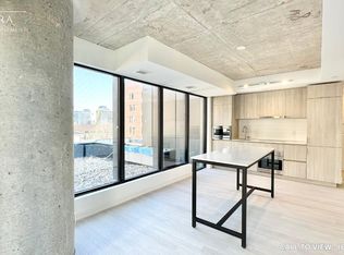 47 Mutual St #404, Toronto, ON M5B2A9