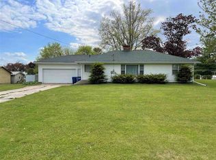 105 N Roosevelt St, Garnavillo, IA 52049