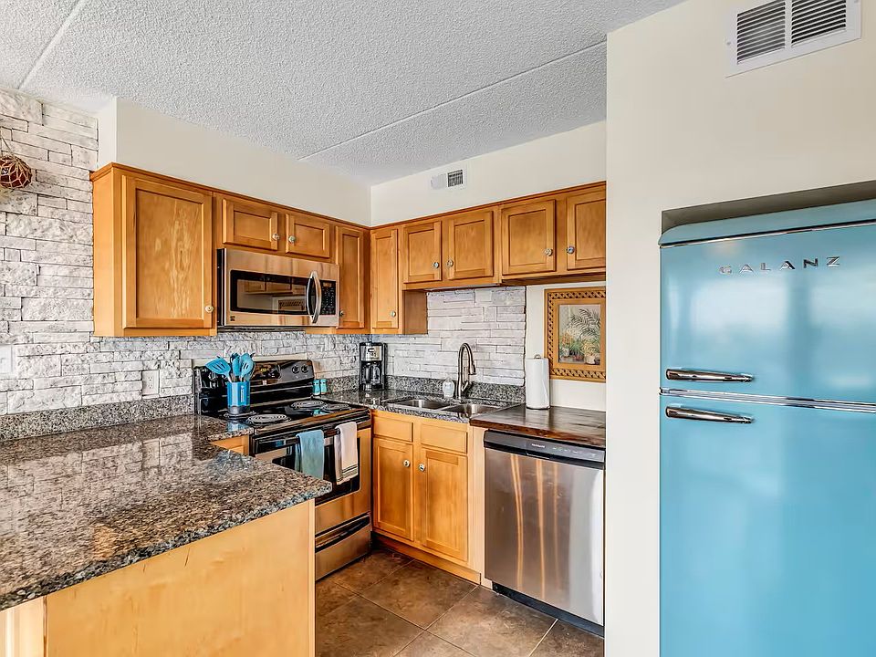 2nd image of 222 Carolina Beach Ave N #103