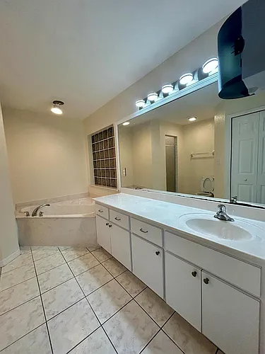 328 W Sugarland Cir Photo 1 328 W Sugarland Cir Photo 1