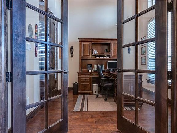 5th image of 4085 Bridgecreek Dr
