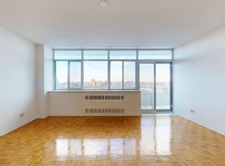 580 Christie St #814, Toronto, ON M6G3E3