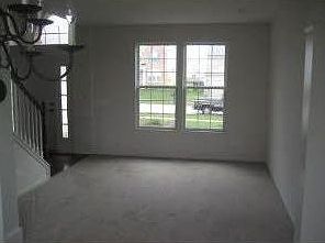 4th image of 1273 Goldfinch Ln