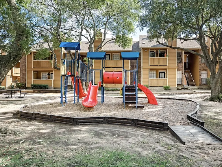 Oak Glen — Photo 17