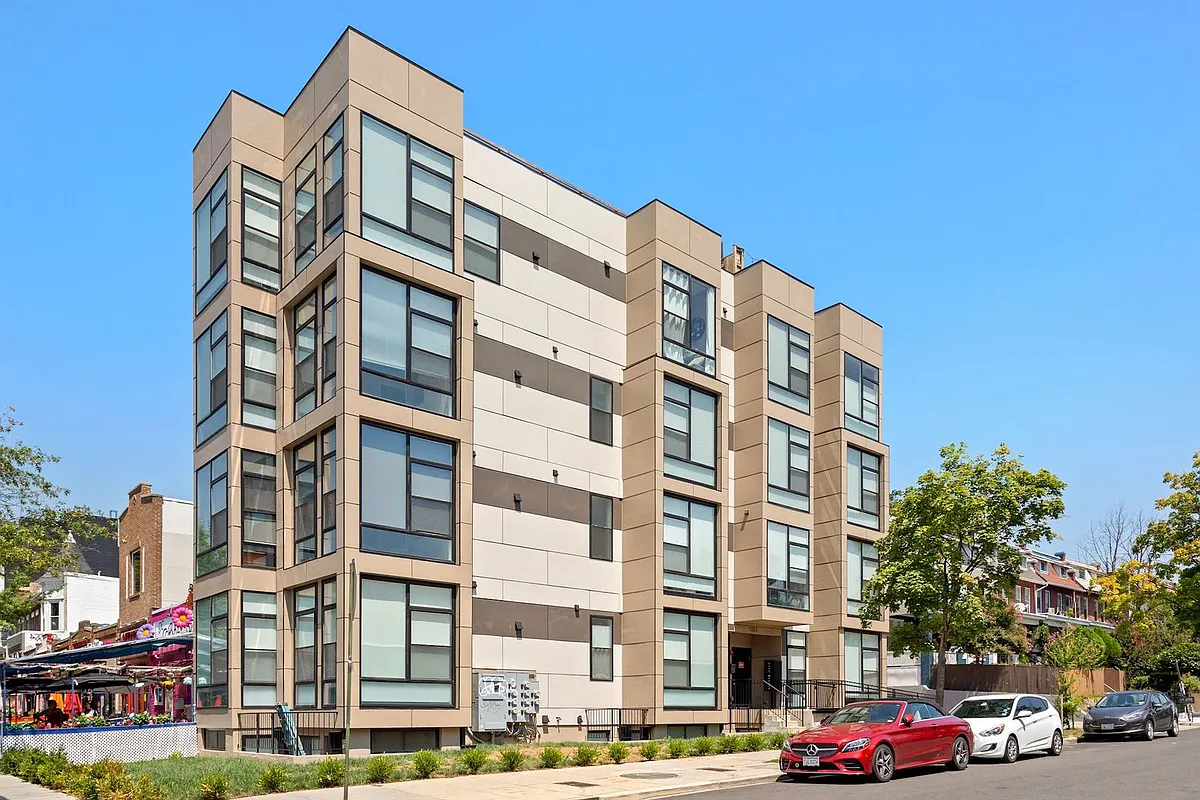 Building Photo - 1353 Randolph St NW #6