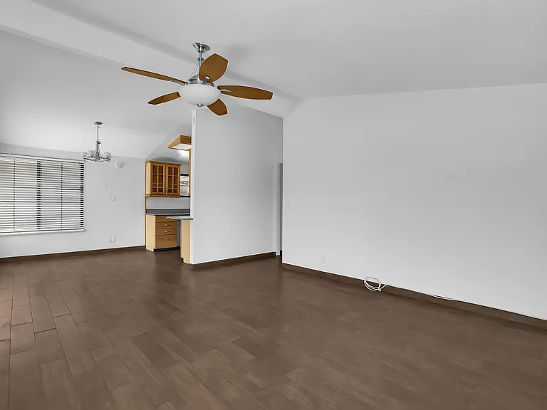 1101 E Lemon Ave — Photo 6