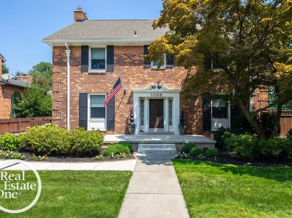 1056 Balfour St, Grosse Pointe Park, MI 48230