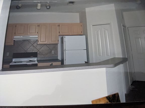 2nd image of 8925 Legacy Ct