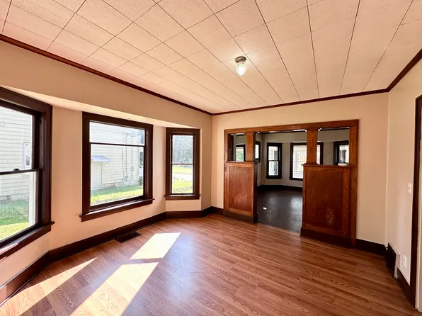 610 Raymond St, New Castle, PA 16101