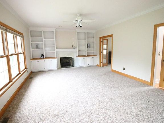 3rd image of 4693 Turnberry Trl