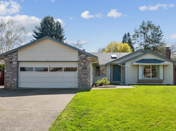 5780 NE Harvest St, Hillsboro, OR 97124