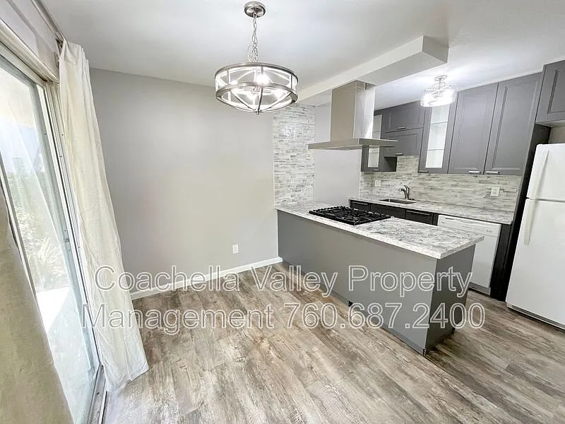 2 bed, 2.0 bath, 1024 sqft, $1,950 — Photo 3