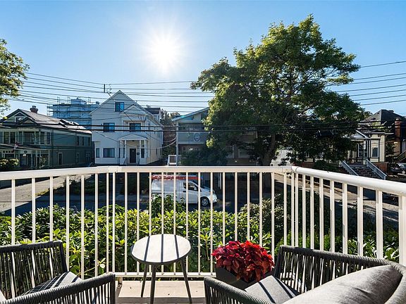 4th image of 20 Menzies St #2