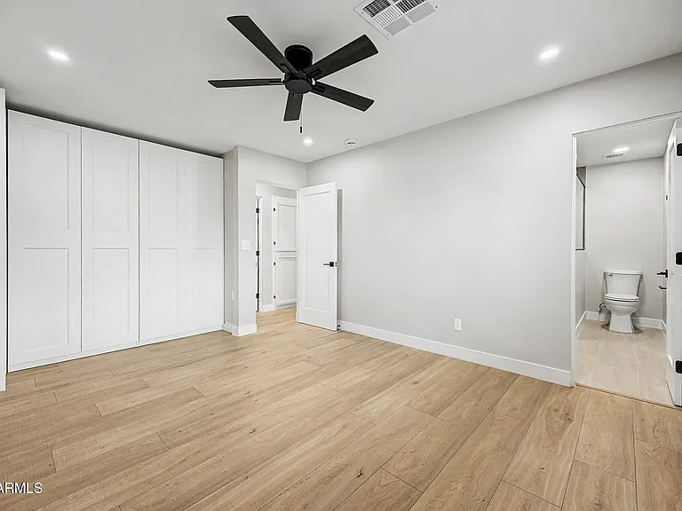 8440 E Palm Ln — Photo 12