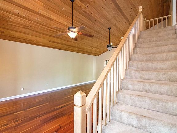 4th image of 3698 Mackey Cove Dr